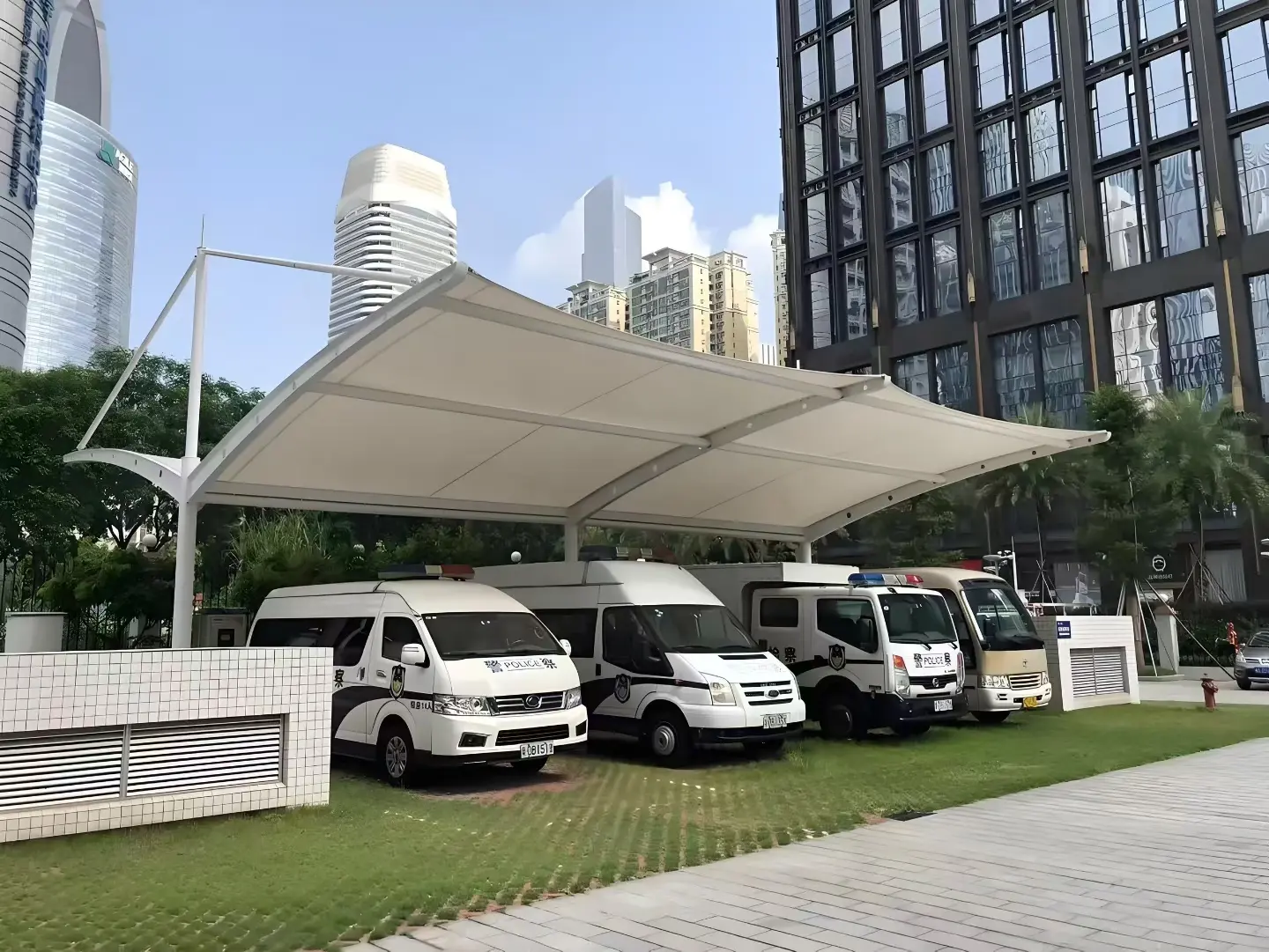 贵州织金膜结构车棚怎么选?山地多雨高湿环境,园区物业采购避坑指南